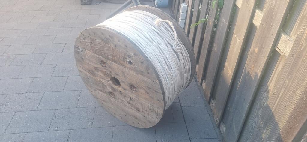 Haspel 1500 meter geweven nylon touw, Ophalen, Zo goed als nieuw, 20 meter of meer, Overige typen