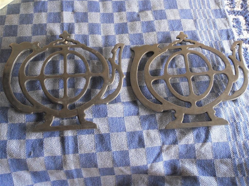 metalen onderzetters/ pannenonderzetter/ theepot/ eend/ vis, Antiek en Kunst, Antiek | Keukenbenodigdheden, Ophalen of Verzenden
