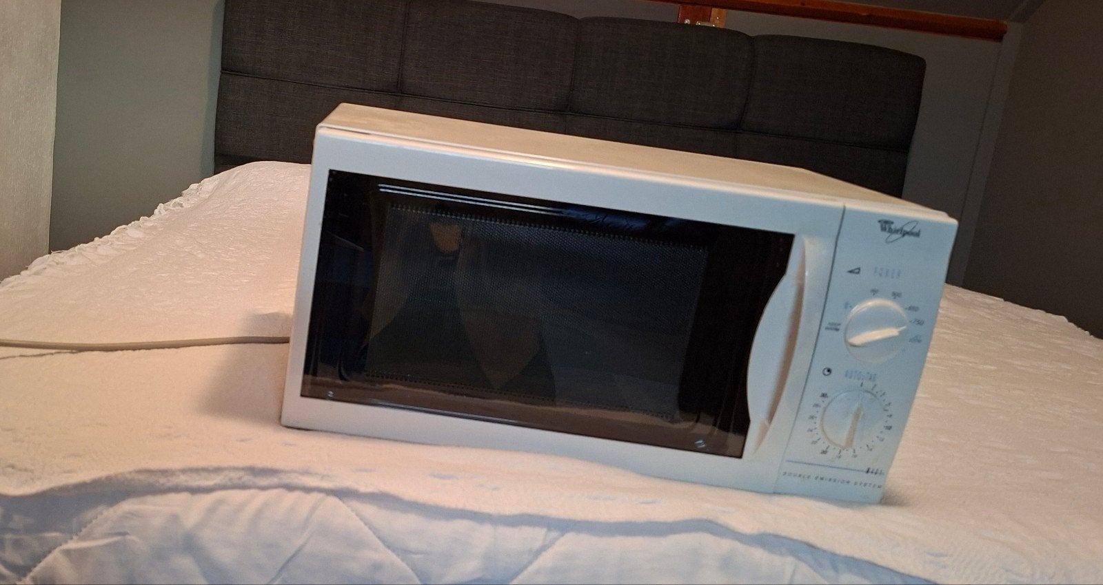 Whirlpool AVM 401/1/WH Magnetron voor vrachtwagenchauffeur, Ophalen