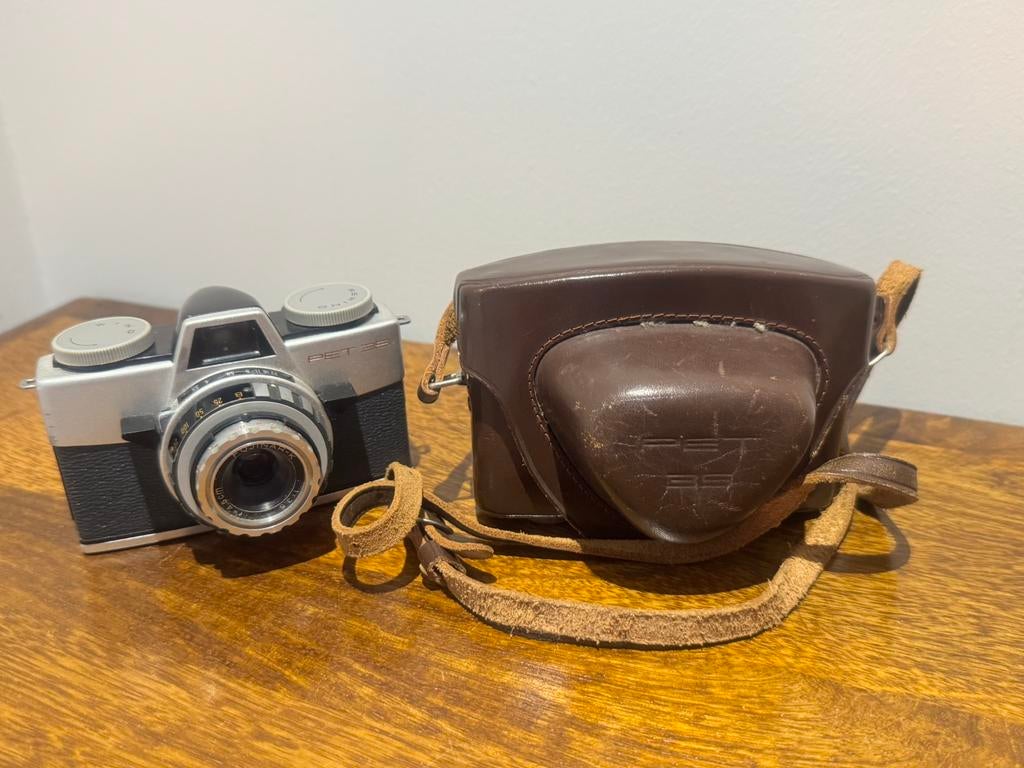 Vintage Fuji Pet 35 Camera (ca. 1955) + Originele Tas, Ophalen of Verzenden, Niet werkend, Compact, Fuji
