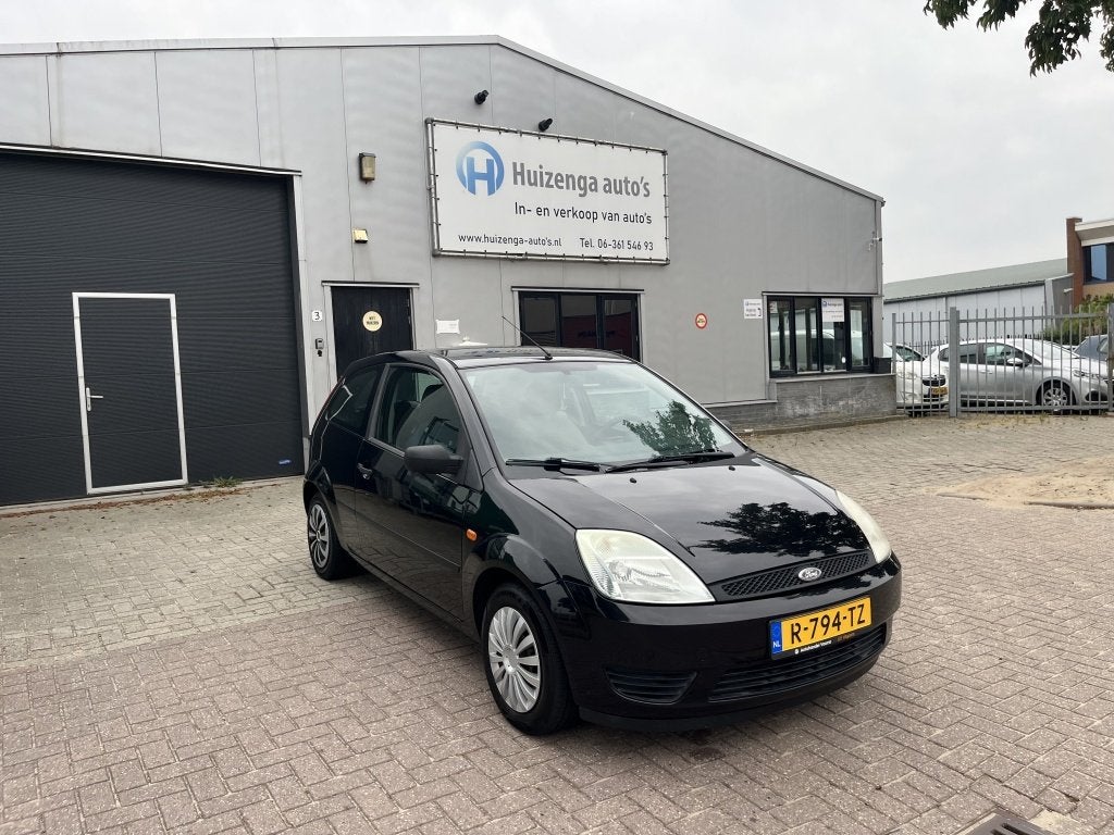 Ford Fiesta 1.4-16V Futura| APK:17-01-2027! (bj 2005), Auto's, Stof, Zwart, 4 cilinders, Zwart