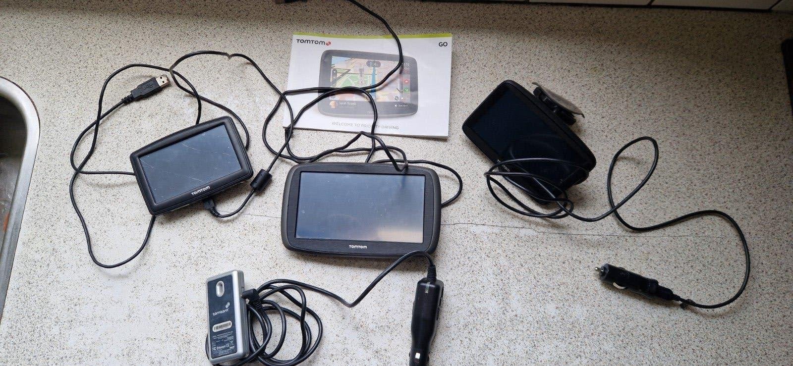 4x TomTom navigatiesystemen met accessoires, Ophalen of Verzenden, Gebruikt