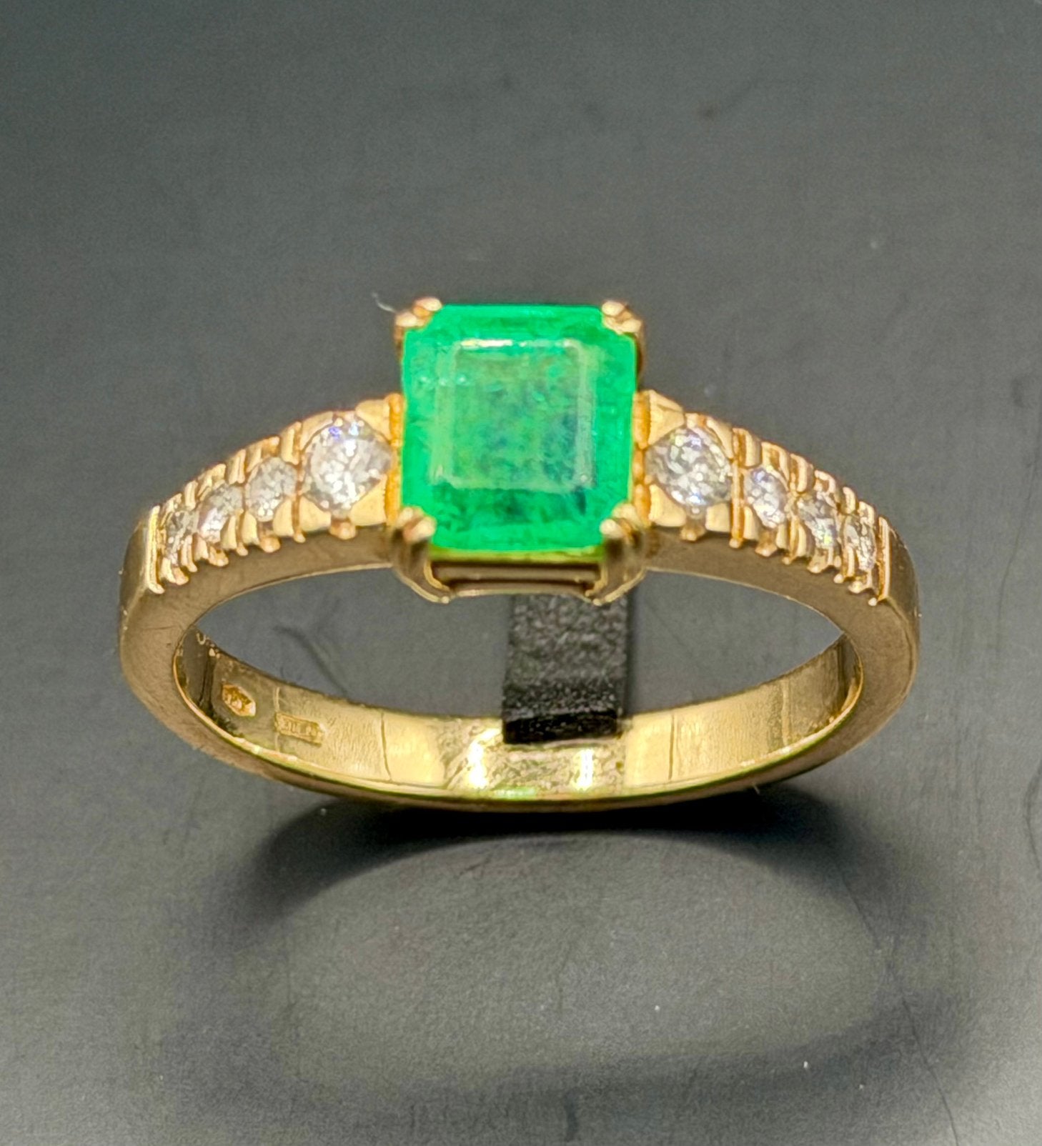 Prachtige 18K gouden ring natuurlijke diamant/smaragd- 22mm, 20 of groter, Ophalen of Verzenden, Dame of Heer, Met edelsteen