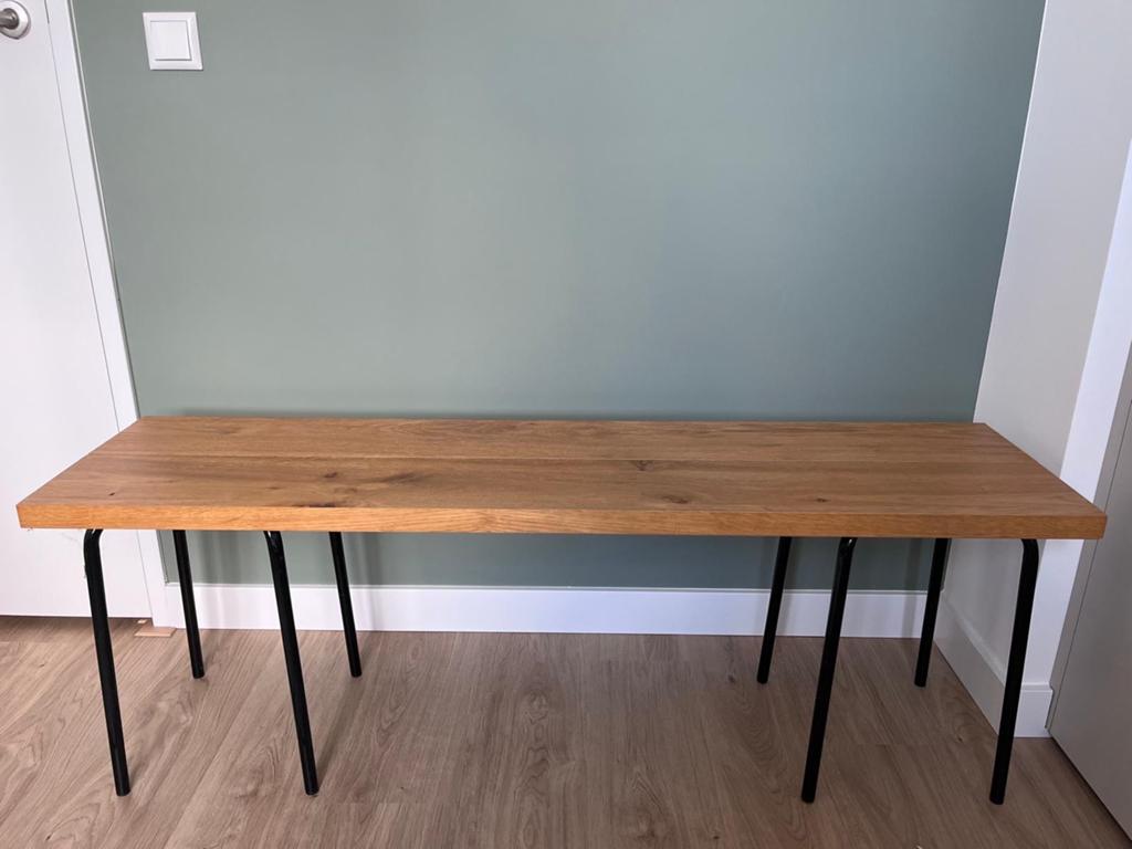 Zelfgemaakte bijzettafel met stalen poten, Zo goed als nieuw, 75 cm of meer, Rechthoekig, Hout