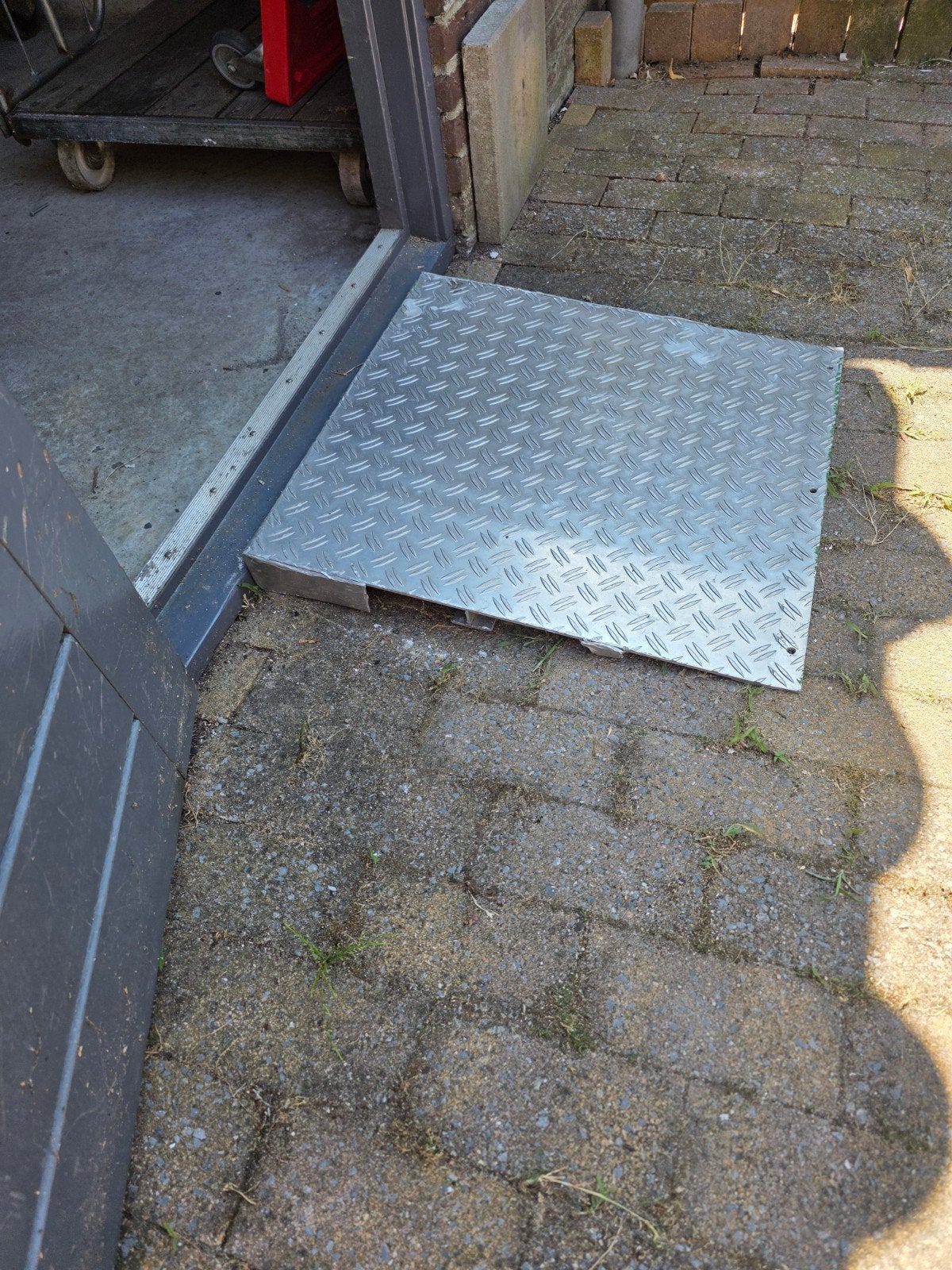 Stevige aluminium oprijplaat / drempelhulp 61x64x6 cm, Ophalen, Gebruikt