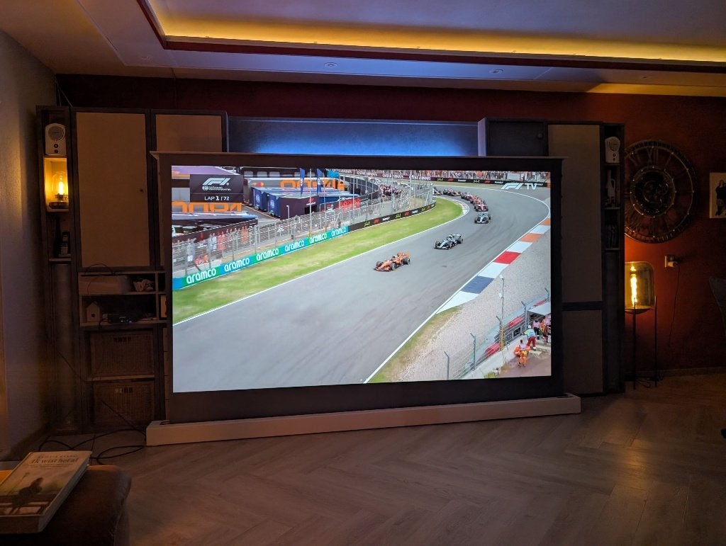 WuPro Floor Rising scherm 120 inch, Ophalen, Elektrisch, Zo goed als nieuw