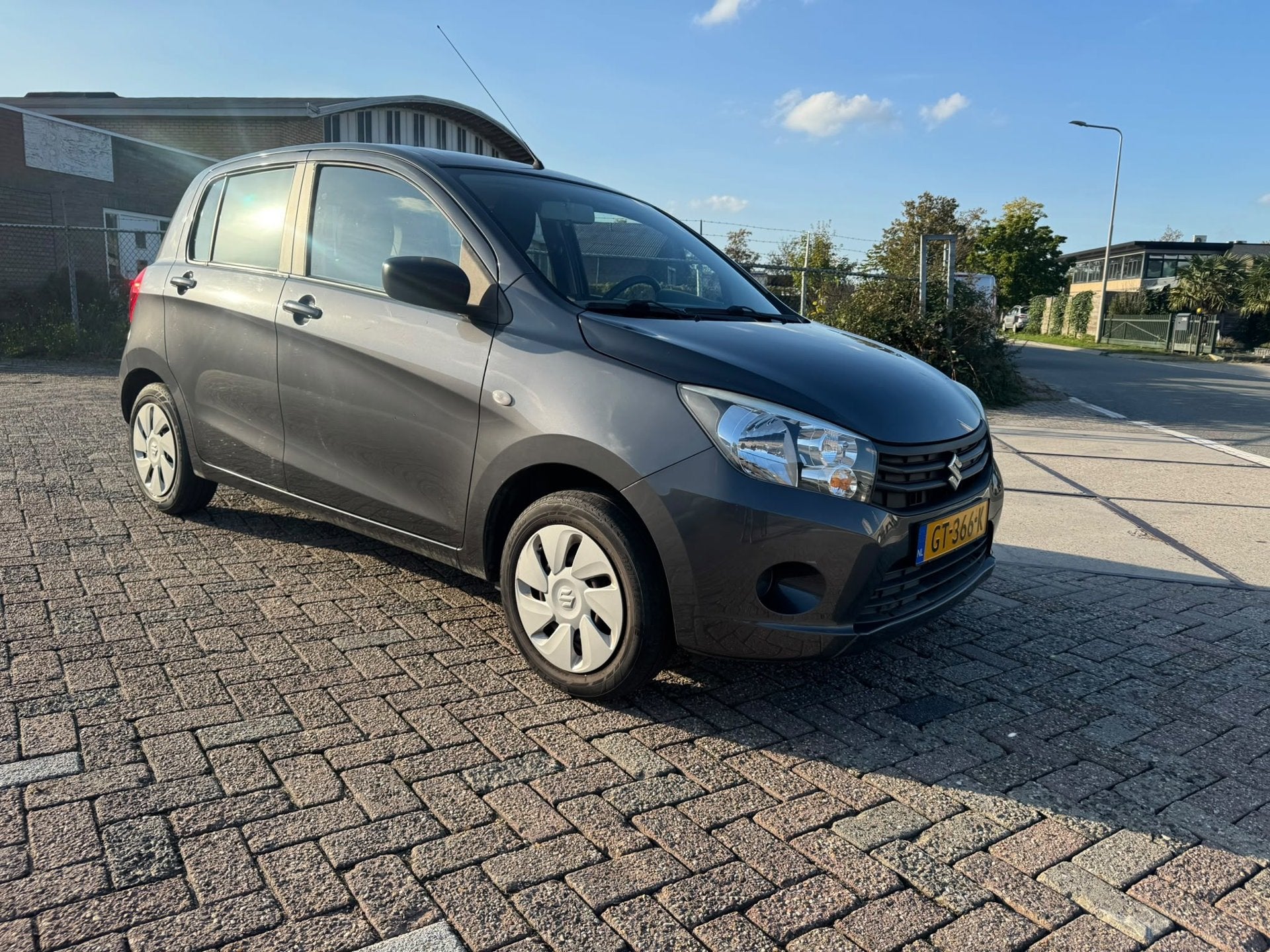 Suzuki Celerio 1.0 Comfort Automaat, Weinig kilometers, APK,, Auto's, Gebruikt, 400 kg, Origineel Nederlands, 3 cilinders
