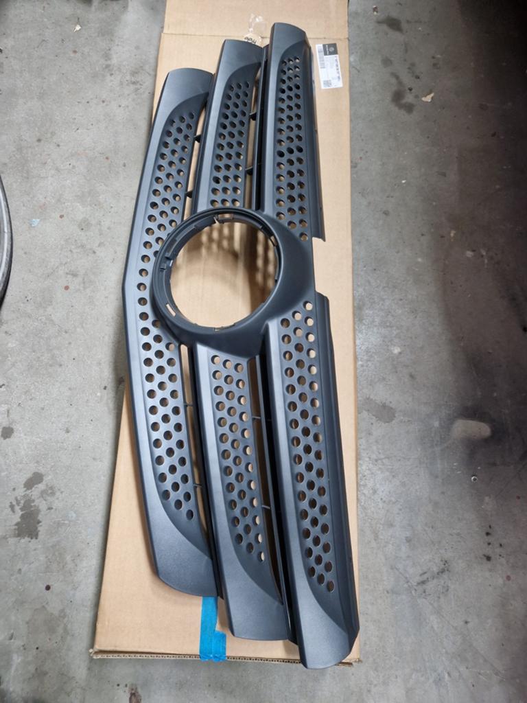Grill mercedes Vito w447  vanaf 2015 2023, Ophalen of Verzenden, Bumper