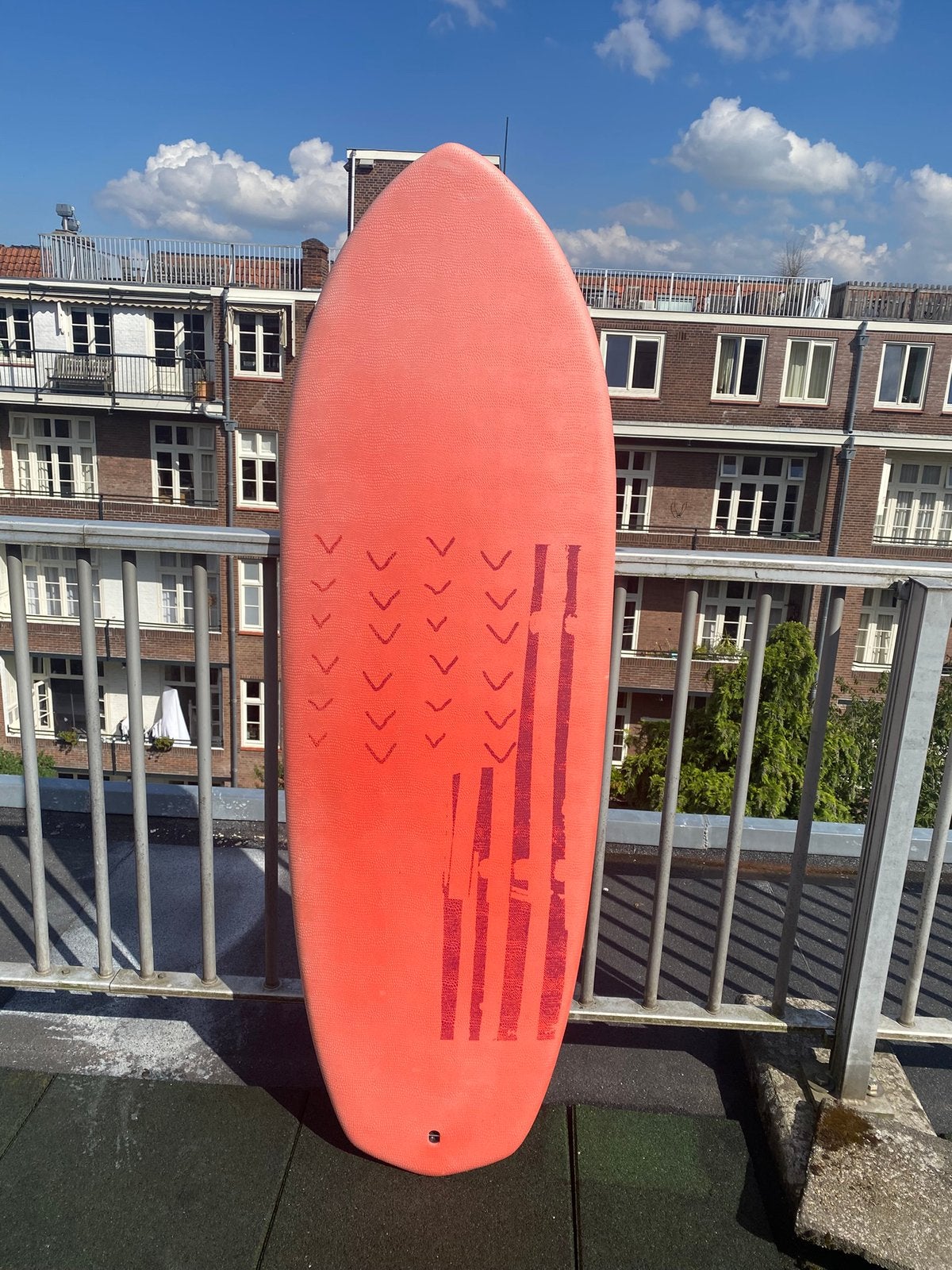 Surfboard Softdog Kennel 5’8, Ophalen, Zo goed als nieuw, Shortboard, Met vinnen
