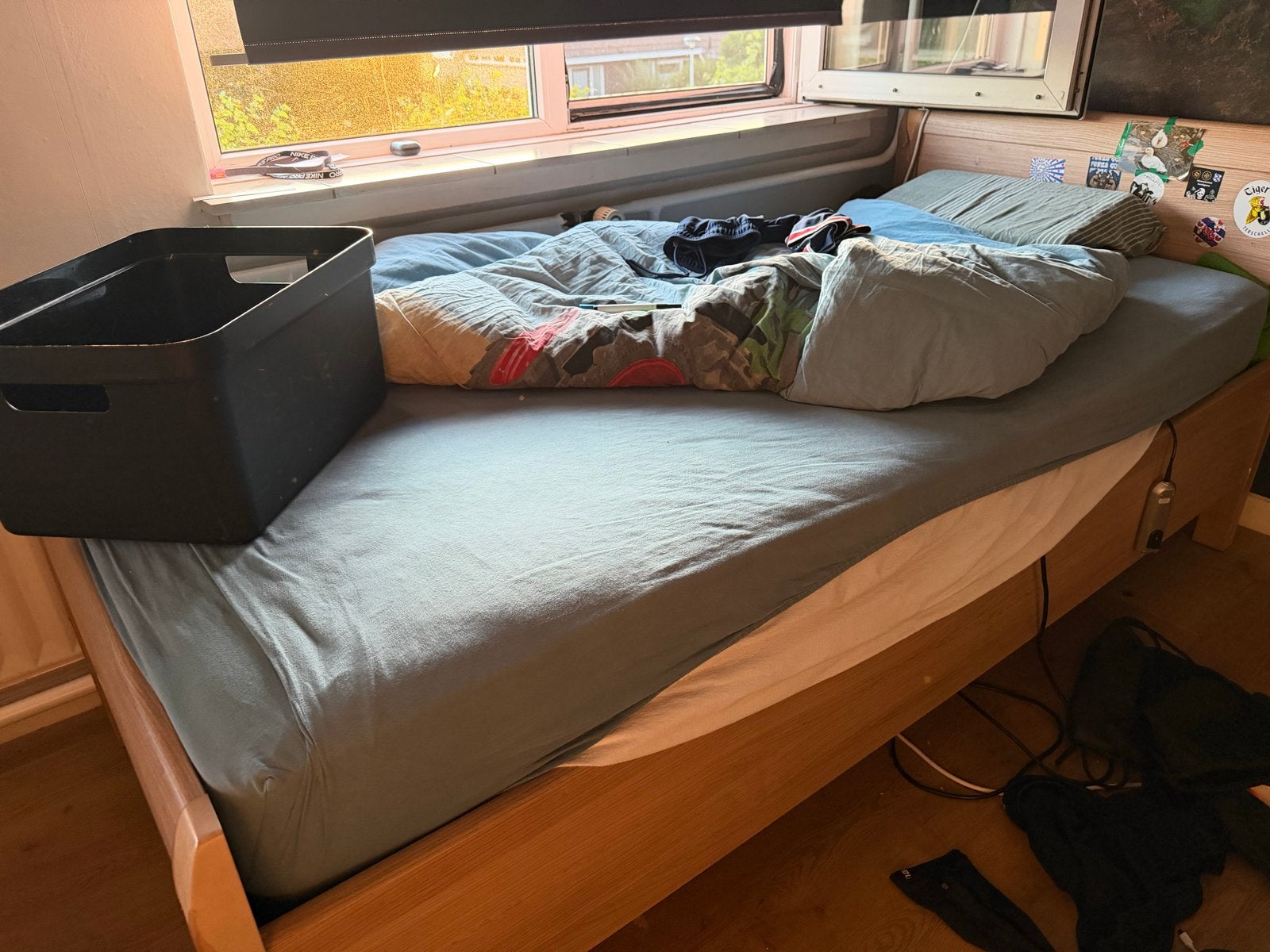 Hoekbank, 2-persoonsbed, 4x 1-persoonsbed, bureau GRATIS, Huis en Inrichting, Slaapkamer | Bedden, Ophalen, Gebruikt