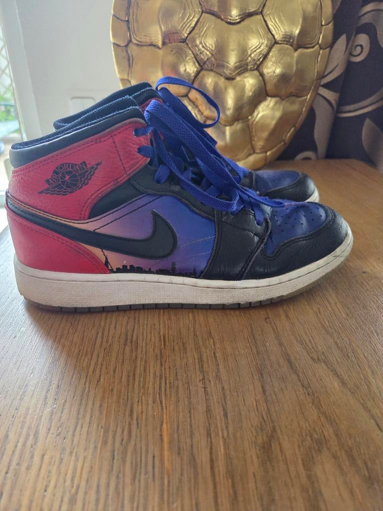 Nike air jordan limmeted edition, Kinderen en Baby's, Kinderkleding | Schoenen en Sokken, Ophalen of Verzenden, Gebruikt, Jongen of Meisje