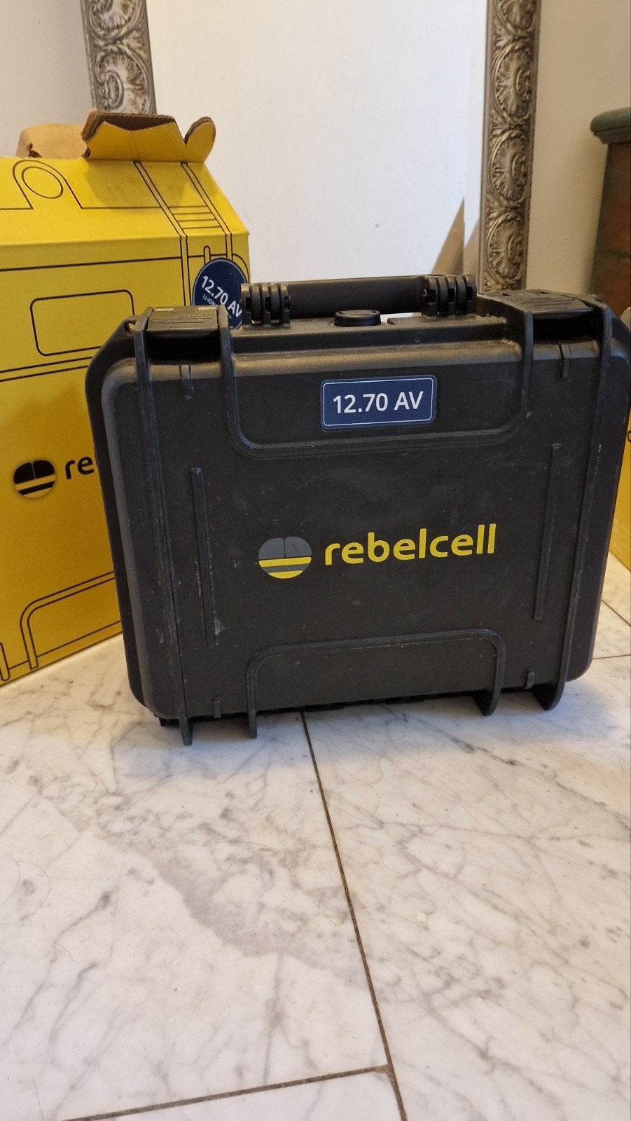 Rebelcell 12.70 AV Li-ion accu met lader, Ophalen of Verzenden, Gebruikt, Motor en Techniek