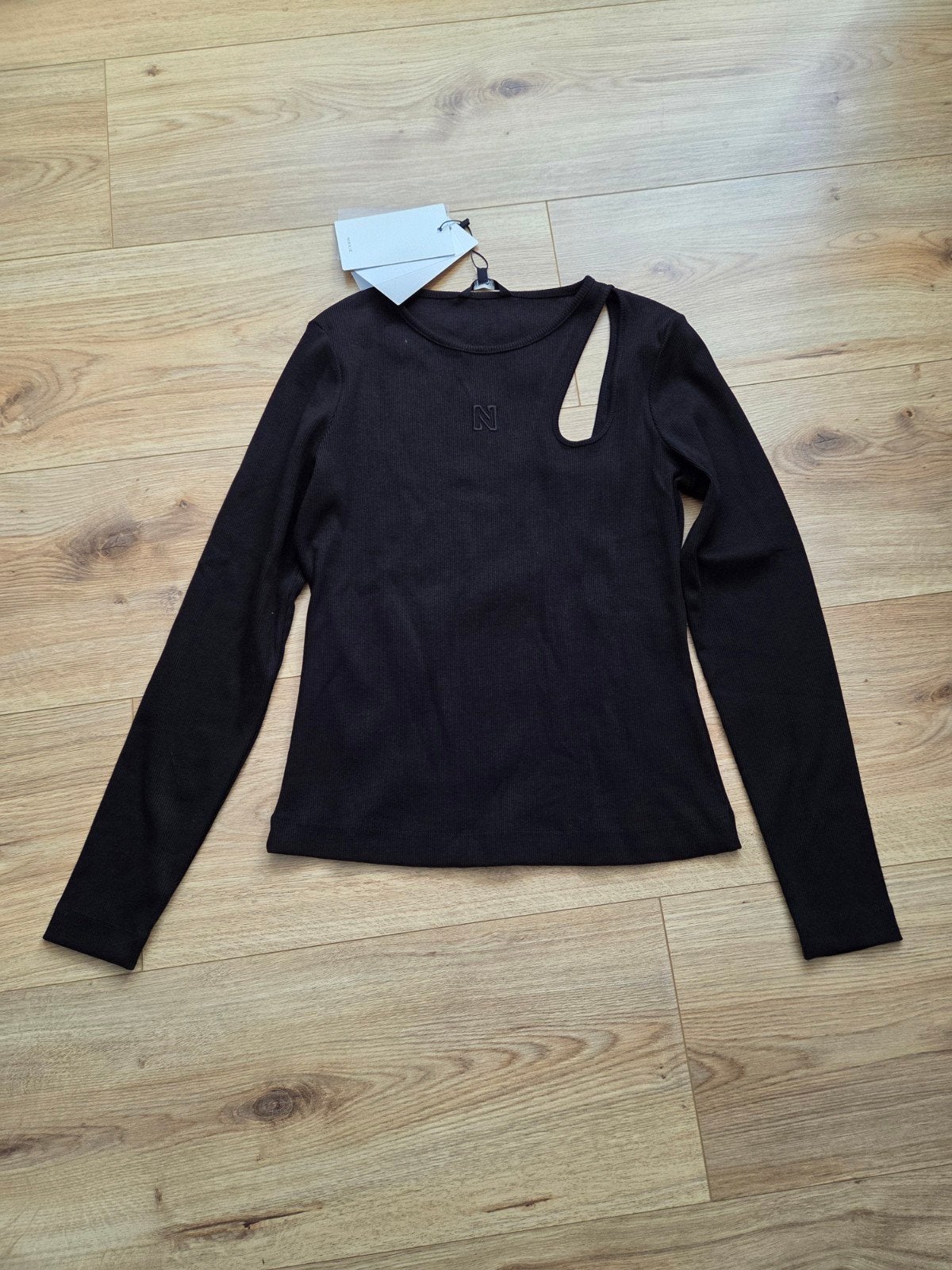 Longsleeve Nikkie, maat 42. Nooit gedragen, Zwart, Maat 42/44 (L), Nieuw, Ophalen of Verzenden