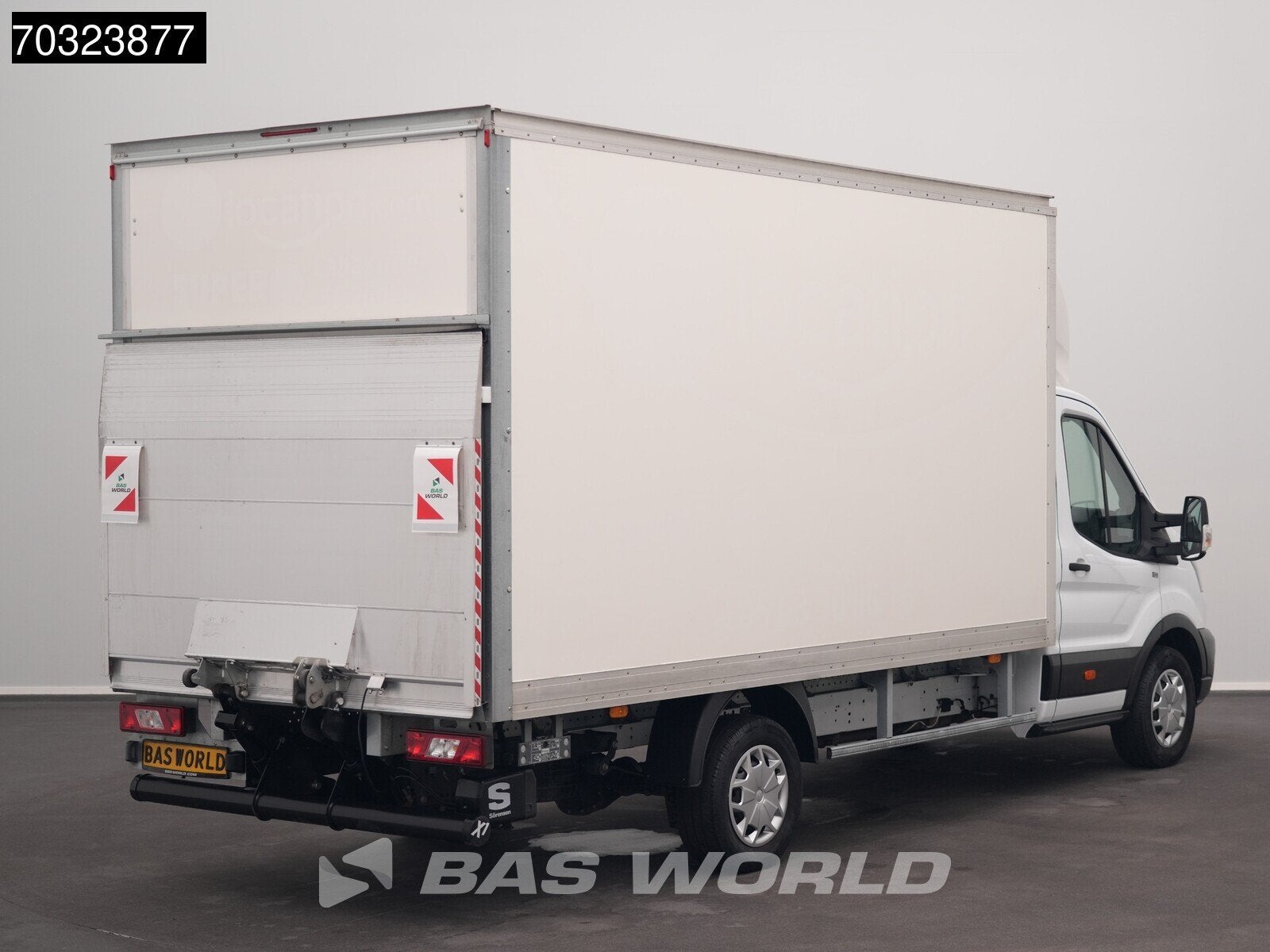 Ford Transit 130pk Laadklep Bakwagen Airco Cruise Euro6 Meub, Auto's, Bestelauto's, Stof, Euro 6, 4 cilinders, Wit