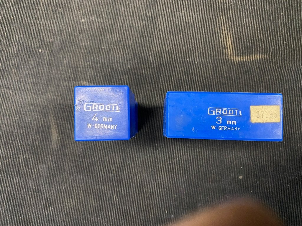 Set Groote slagletters 3mm en cijfers 4mm 60,-, Ophalen, Zo goed als nieuw