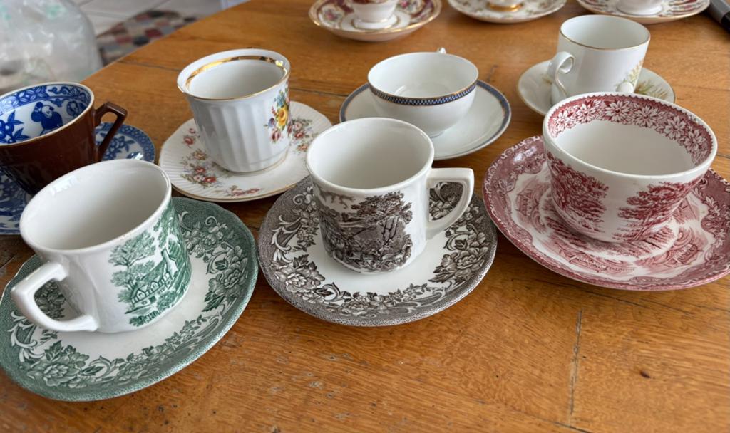 Diverse set van vintage theekopjes en schotels, Ophalen