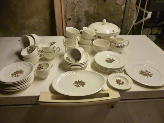 Wedgwood Moss Rose van alles wat, Overige typen, Ophalen of Verzenden, Zo goed als nieuw, Wedgwood