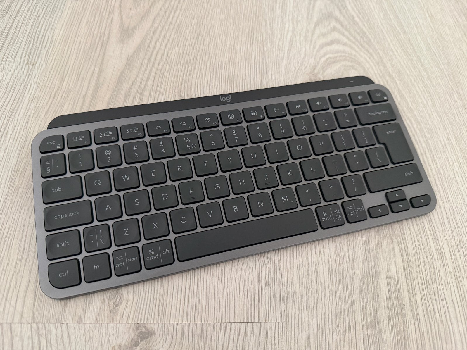 Logitech MX Keys Mini met soft case, Computers en Software, Toetsenborden, Multi-device, Ophalen of Verzenden, Zo goed als nieuw