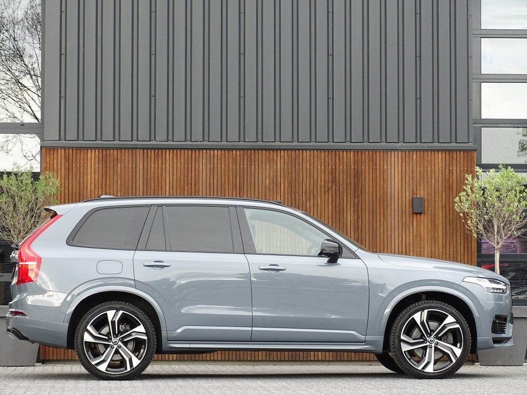 Volvo XC90 T8 455 PK Plus Dark AWD / 2023 / Harman Kardon /, Auto's, Dealer onderhouden, Gebruikt, 4 cilinders, 1969 cc