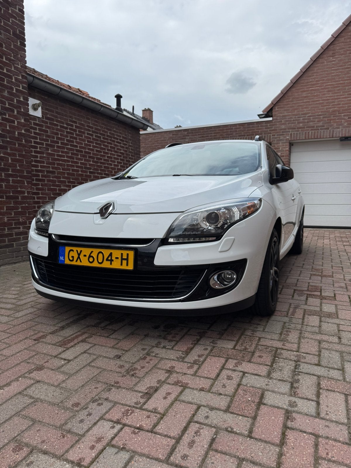 Renault Mégane Estate 1.5 dCi Automaat | Pano | Trekhaak, Auto's, 680 kg, 4 cilinders, 1264 kg, Wit