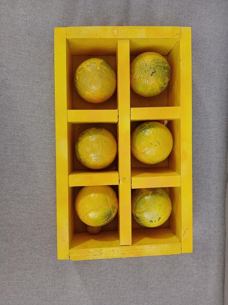 Gele houten doos met 6 jue du boule ballen, Ophalen of Verzenden