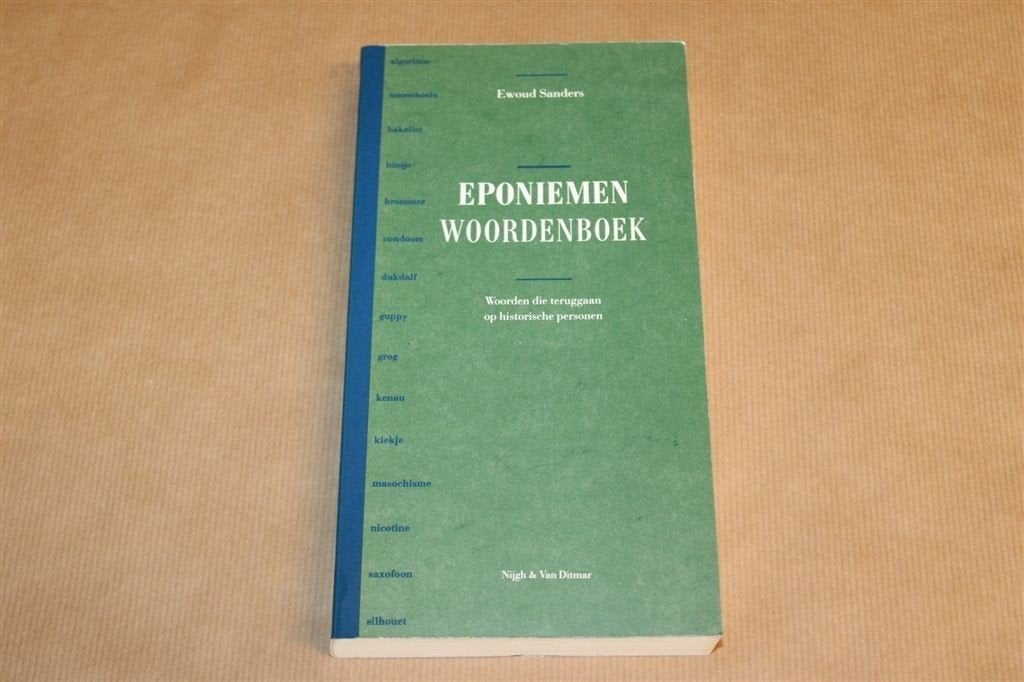 Eponiemen Woordenboek — Woorden naar Personen 223p, Boeken, Ophalen of Verzenden, Gelezen, Van Dale, Nederlands