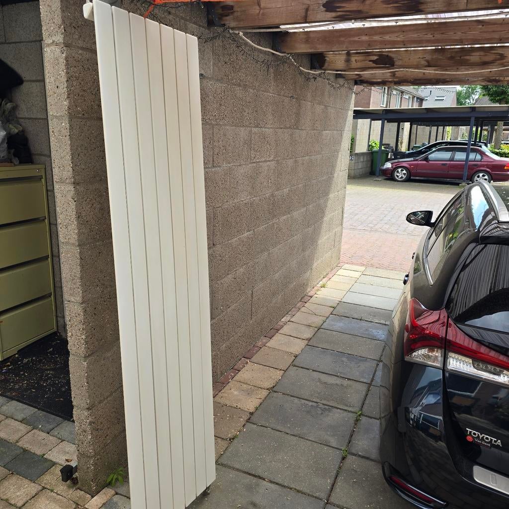 Design radiator te koop 200x52 cm, Doe-het-zelf en Verbouw, Verwarming en Radiatoren, Ophalen, Gebruikt, Hoog rendement (Hr), Radiator