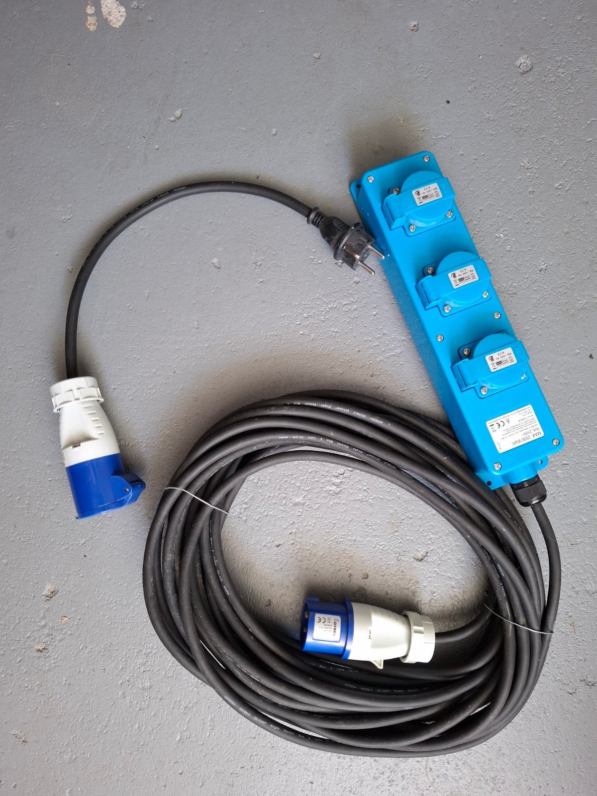 Gimeg CEE Verlengsnoer 15 mtr x 1,5mm met 3 Stopcontacten, Ophalen, Zo goed als nieuw