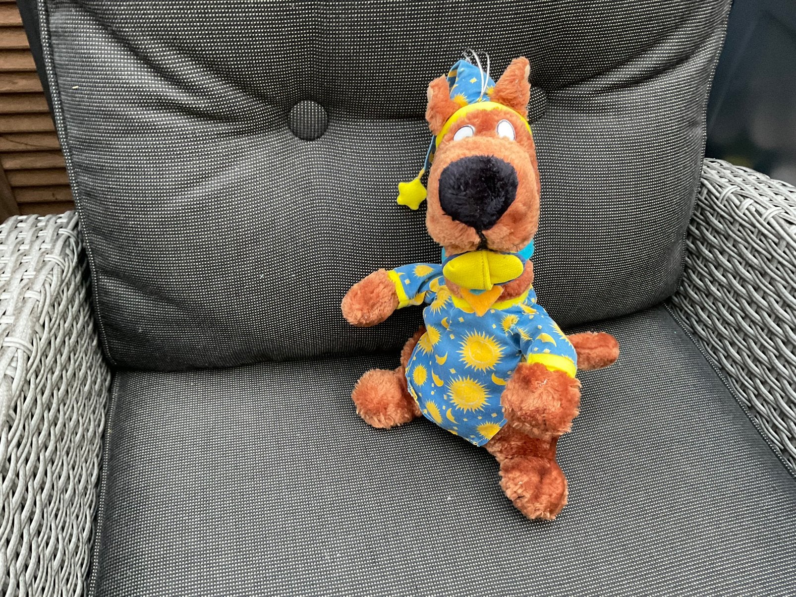Gebruikte Scooby Doo knuffel met pyjama 25cm, Ophalen, Zo goed als nieuw