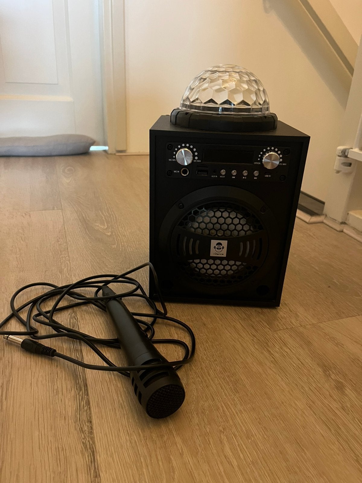 iDance Audio Party Box met Discolamp en Microfoon, Ophalen of Verzenden, Zo goed als nieuw, Complete set