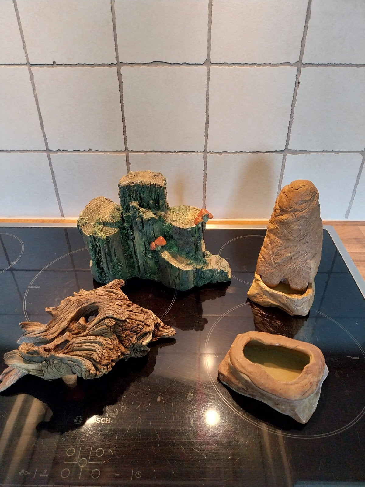 Diverse terrarium toebehoren oa Exo Terra, Dieren en Toebehoren, Ophalen of Verzenden, Zo goed als nieuw, Tak, Plant, Rots of Steen