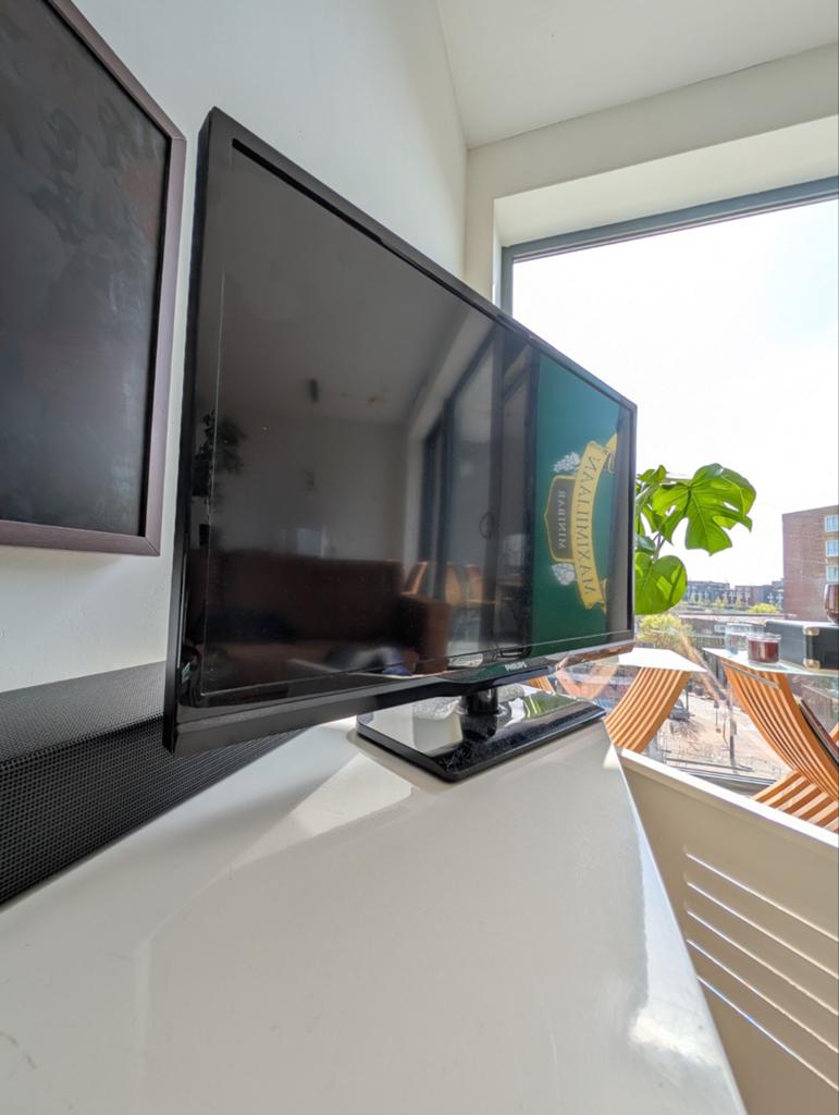 Philips 24 inch (61 cm) Slim LED Televisie, Ophalen, Zo goed als nieuw, 50 Hz, Philips