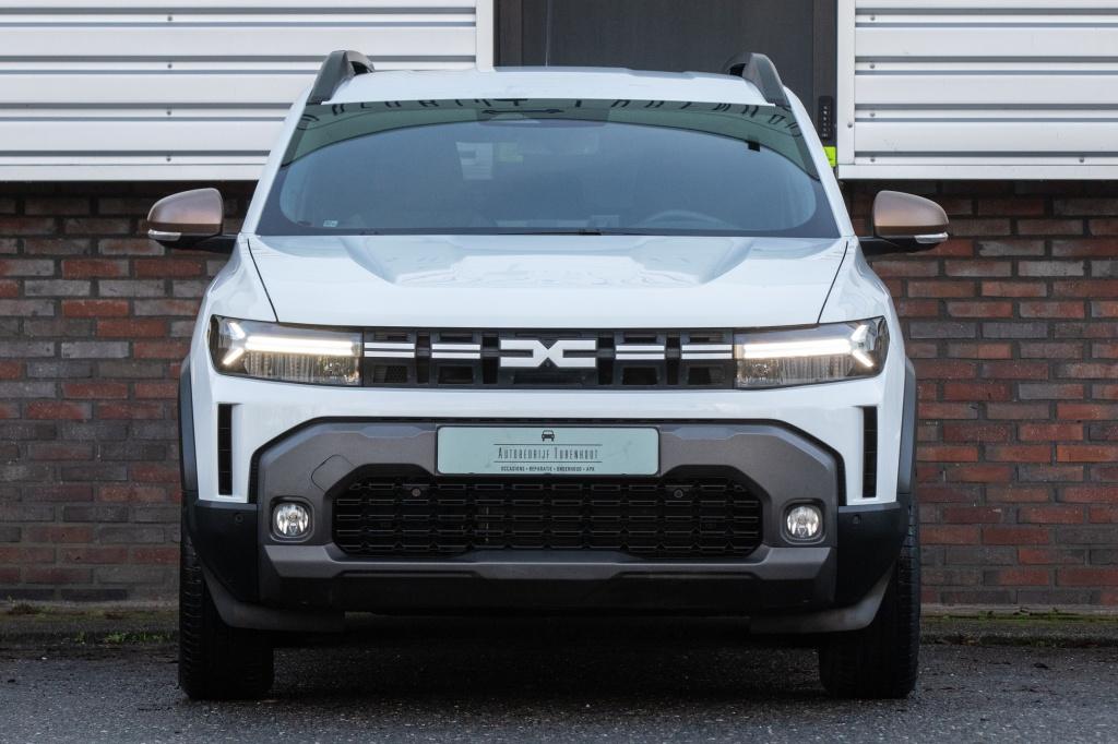 Dacia Duster III Hybrid 140 Extreme (bj 2025, automaat), Gebruikt, 4 cilinders, Wit, Leder
