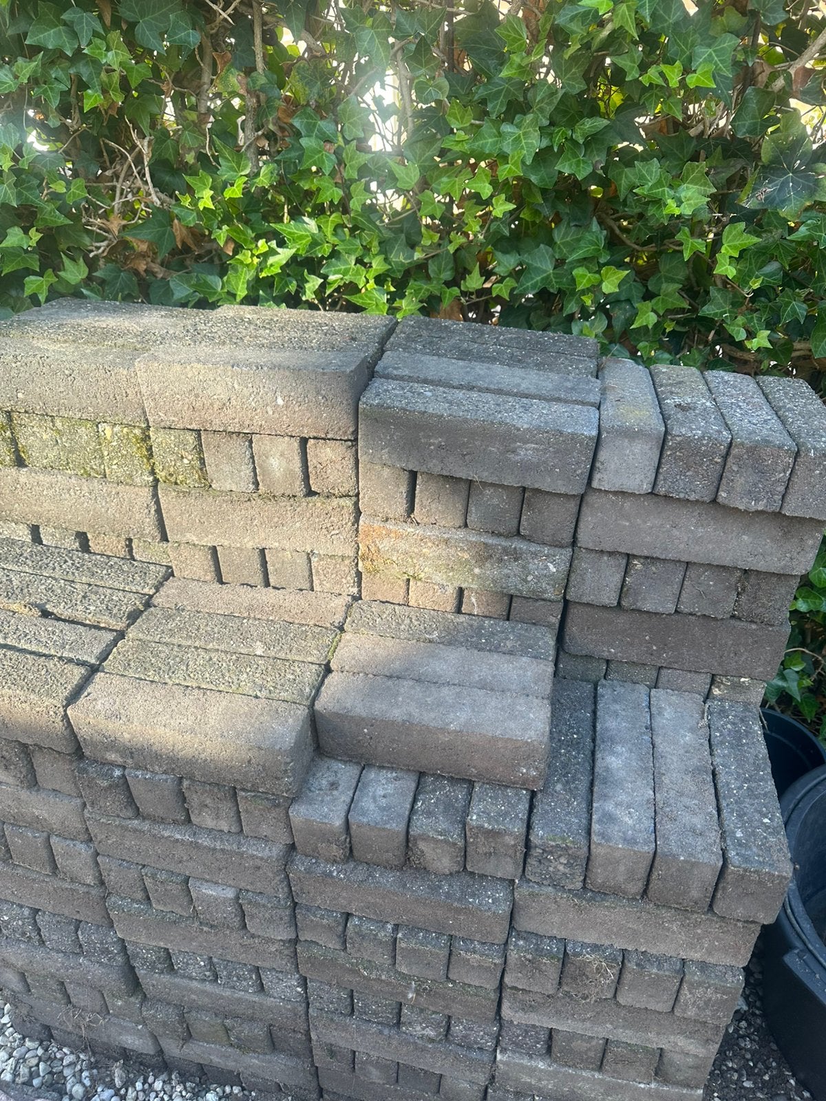 Gratis beton waaltjes circa 450 stuks, Tuin en Terras, Tegels en Klinkers, Ophalen, Zo goed als nieuw, Beton, Klinkers