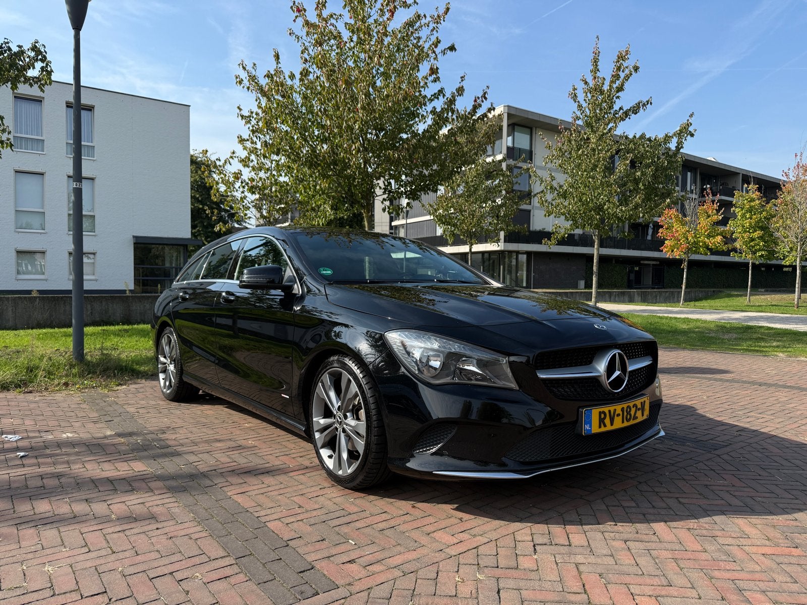 Mercedes CLA 180 Shooting Brake Business Solution | Automaat, Auto's, CLA, 730 kg, 4 cilinders, Particulier
