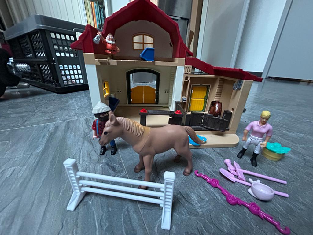 Playmobil Paardenstal met paard en figuren, Ophalen of Verzenden, Gebruikt, Jongen of Meisje