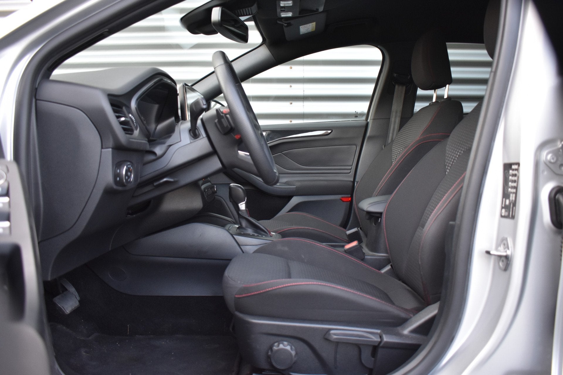 Ford FOCUS Wagon 1.0 EcoBoost Hybrid ST Line LED | Carplay |, Auto's, Stof, Gebruikt, Euro 6, Overige brandstoffen
