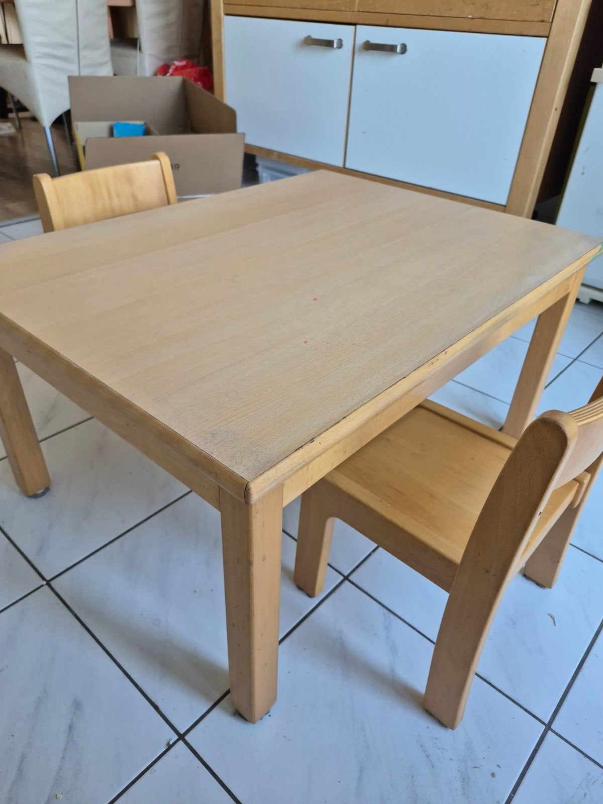 Houten kinder tafel met 2 stoeltjes, merk Eibe, Ophalen, Gebruikt, Tafel(s) en Stoel(en)
