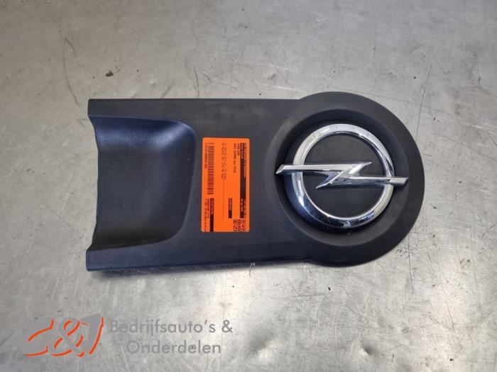 Embleem van een Opel Combo, Auto-onderdelen, Carrosserie en Plaatwerk, Opel, Gebruikt, 3 maanden garantie, Ophalen of Verzenden