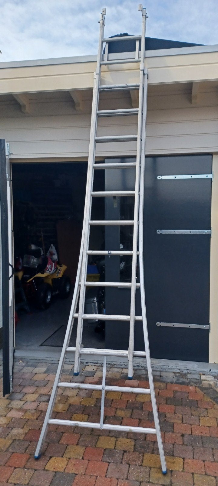 Ladder 2 delig 2x14 sporten., Doe-het-zelf en Verbouw, Ophalen of Verzenden, 4 meter of meer