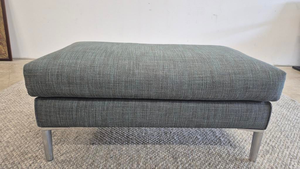 Prachtige blauw/groene gemêleerde Design on stock hocker, Modern design, Design on stock,, Zo goed als nieuw, Stof, Rechthoekig