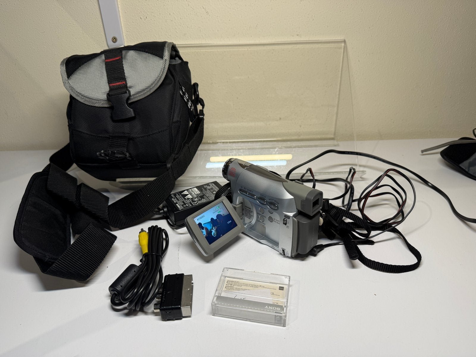 Canon MV800E Mini DV Camcorder met Tas en Accessoires, Audio, Tv en Foto, Mini dv, Gebruikt, Canon, 20x of meer