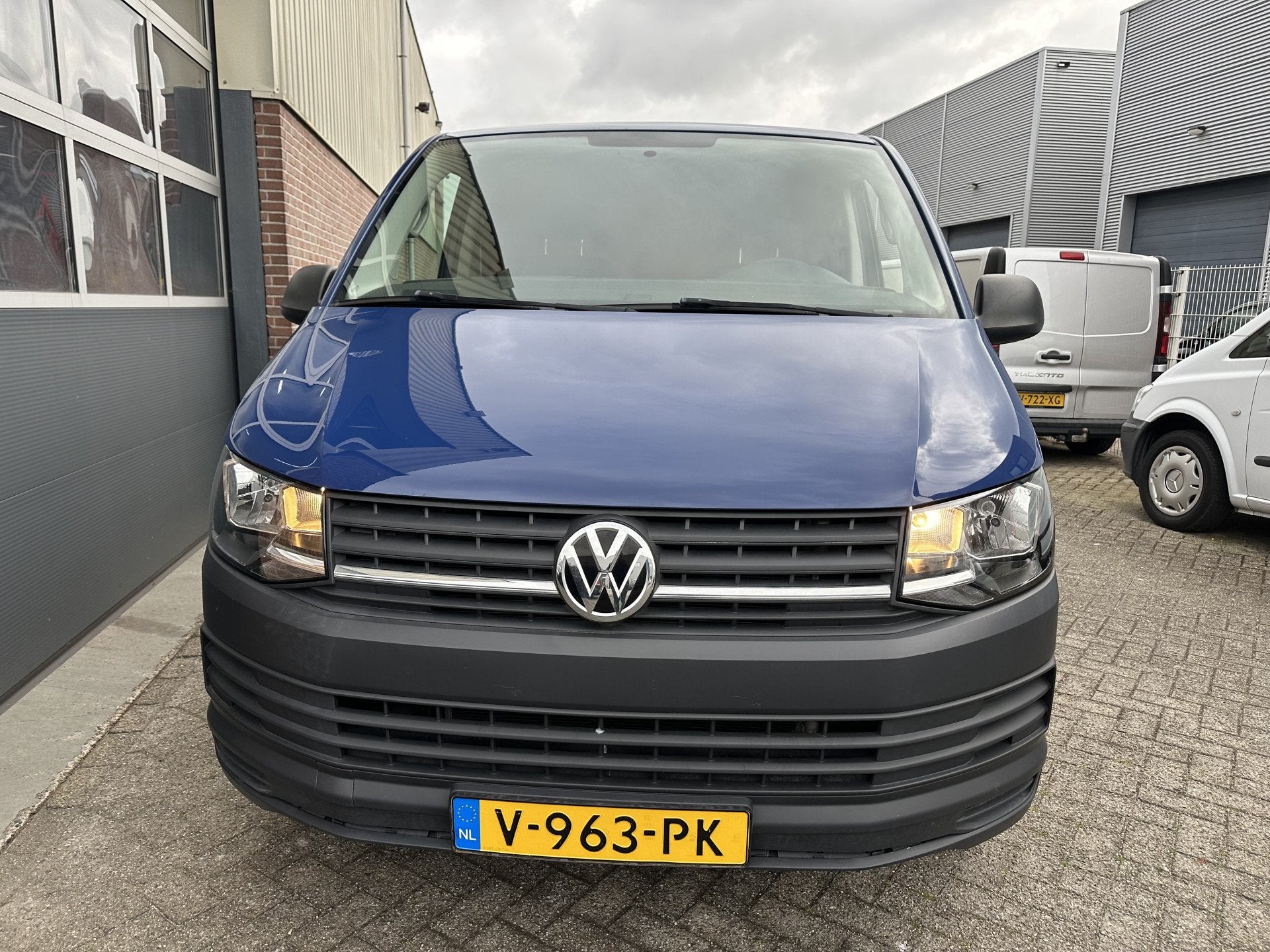 Volkswagen Transporter 2.0 TDI L1H1 Airco,trekhaak, Voorwielaandrijving, Gebruikt, 4 cilinders, Start-stop-systeem