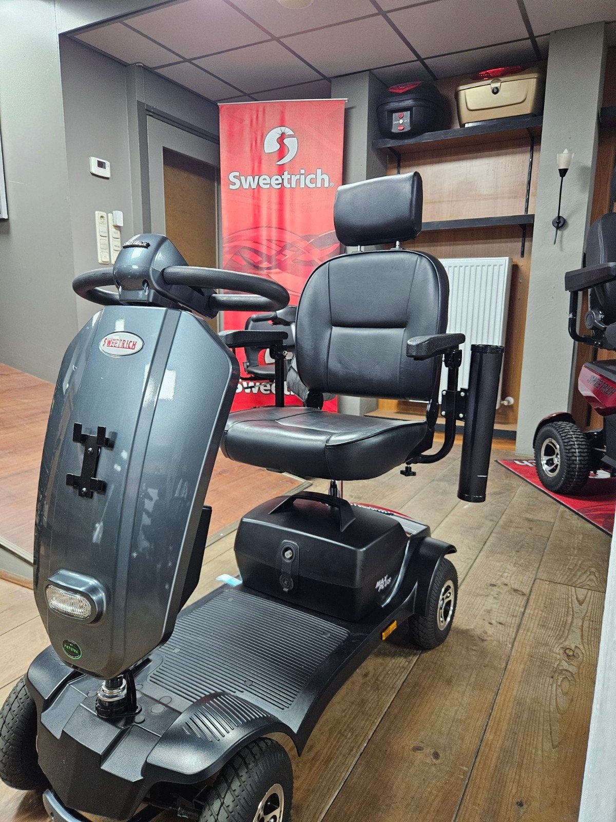 EX-DEMO KANS! Jonge Sweetrich Scootmobiel - Slechts €649,-!, Ophalen, 15 km of minder, Overige merken, 10 km/u of minder