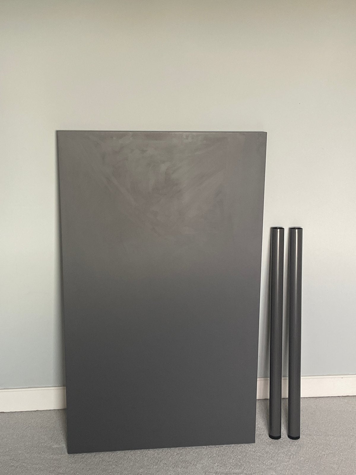 IKEA Adils Bureaublad met poten - 60x100 cm Antraciet, Ophalen, Zo goed als nieuw, IKEA, Grijs