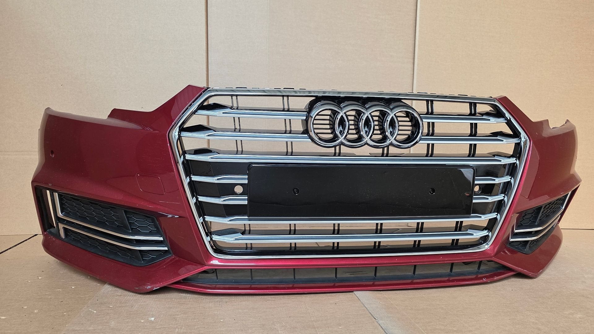 Voorbumper Audi A4 B9 8W S-Line 4xPDC bj.2016-2019 BUMPER, Gebruikt, -, Voor, Bumper