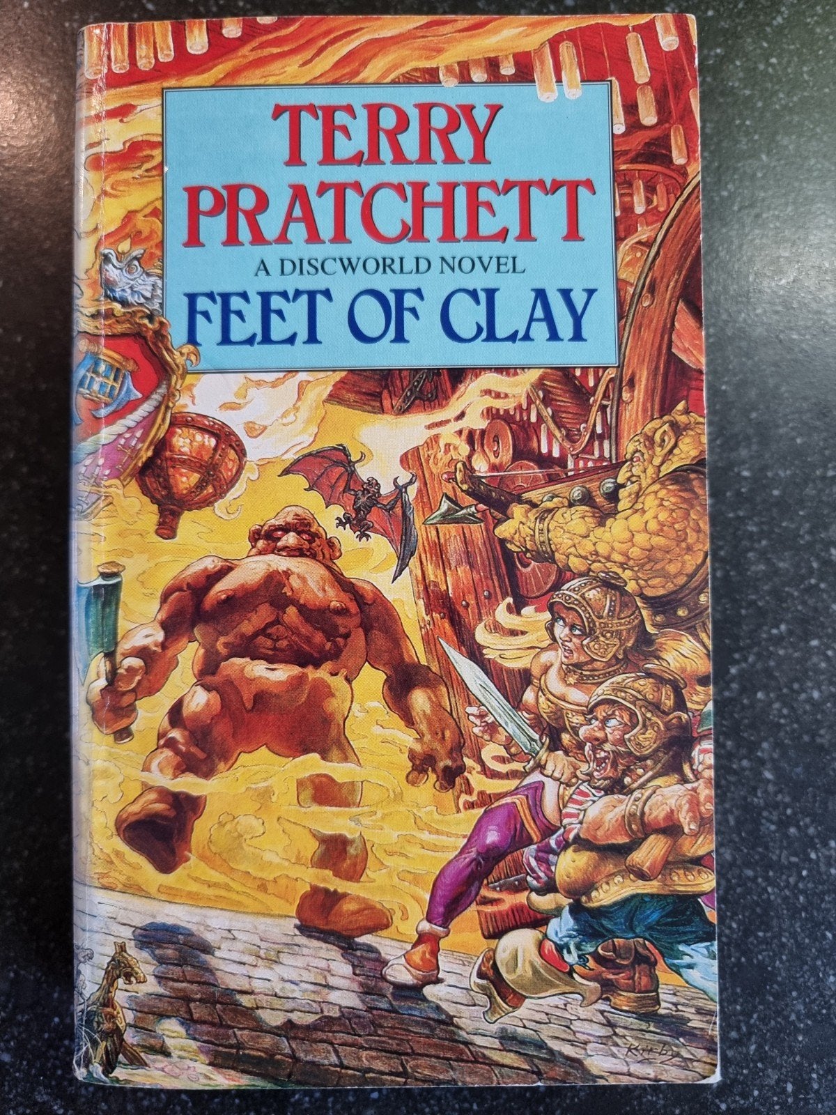 Terry Pratchett - Feet of Clay (Discworld Roman), Boeken, Verzenden, Zo goed als nieuw, Terry Pratchett
