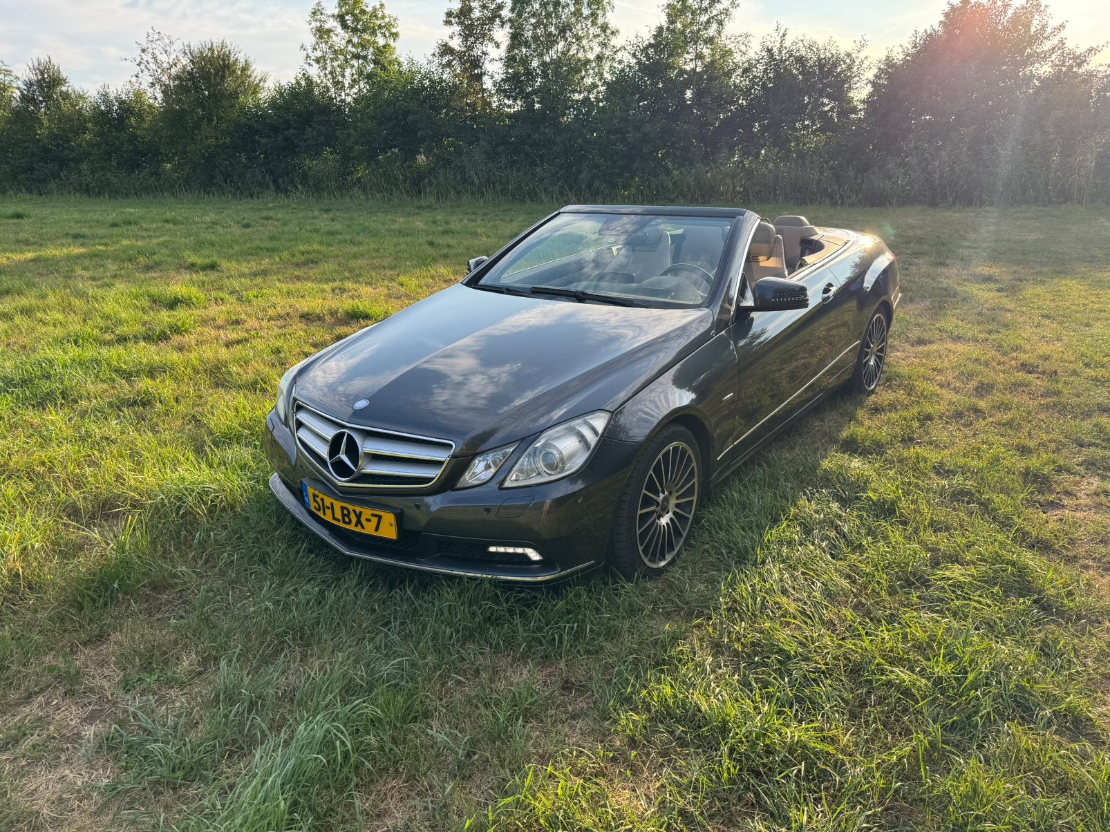 Mercedes 3.5 E350 CGI Cabriolet AUT 2010 Grijs. Nw. Apk NAP, Auto's, Automaat, Achterwielaandrijving, 1800 kg, Beige