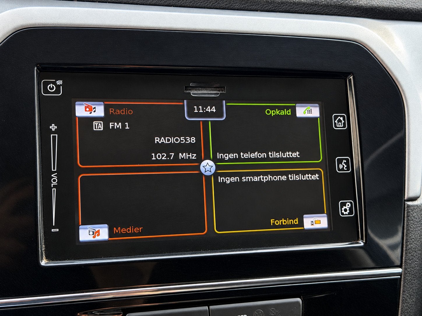 Suzuki VITARA 1.6 Limited Edition Carplay_Trekh_Clima_Stoelv, Dealer onderhouden, Gebruikt, Euro 6, 4 cilinders