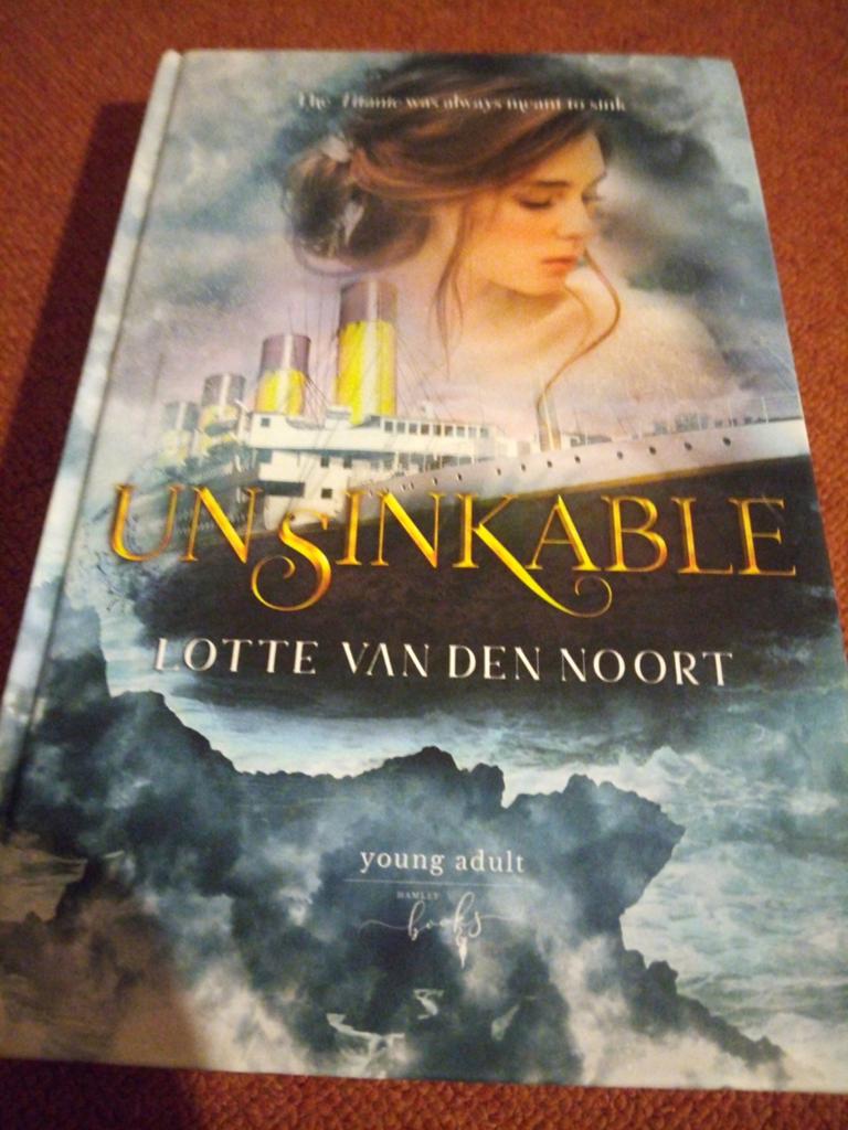 Lotte Van den Noort - Unsinkable, Boeken, Verzenden, Zo goed als nieuw, Lotte Van den Noort